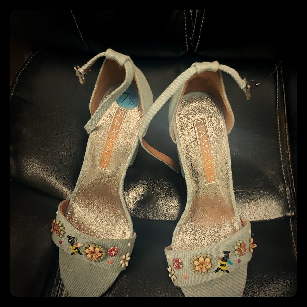 Beautiful beaded Rampage Beaded Shoes